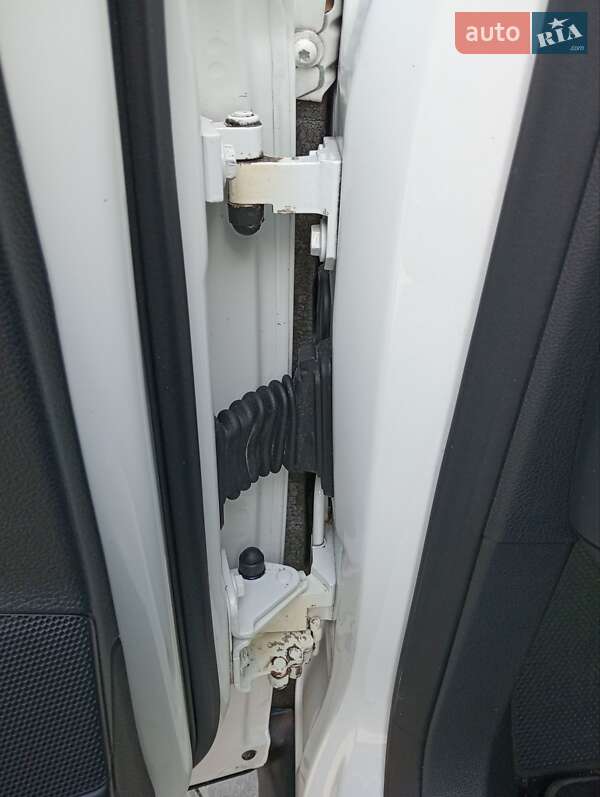 Универсал Volkswagen Passat 2009 в Киеве фото 48 Универсал Volkswagen Passat 2009 в Киеве