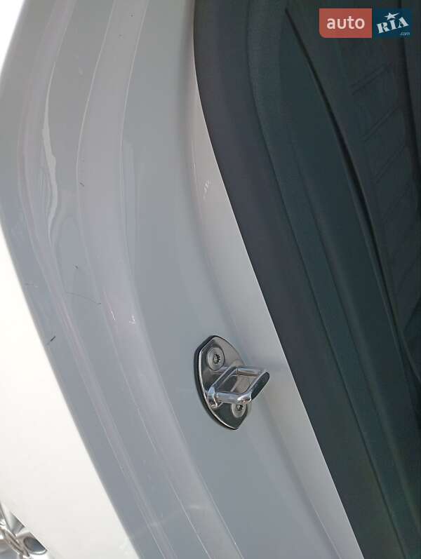 Универсал Volkswagen Passat 2009 в Киеве фото 63 Универсал Volkswagen Passat 2009 в Киеве