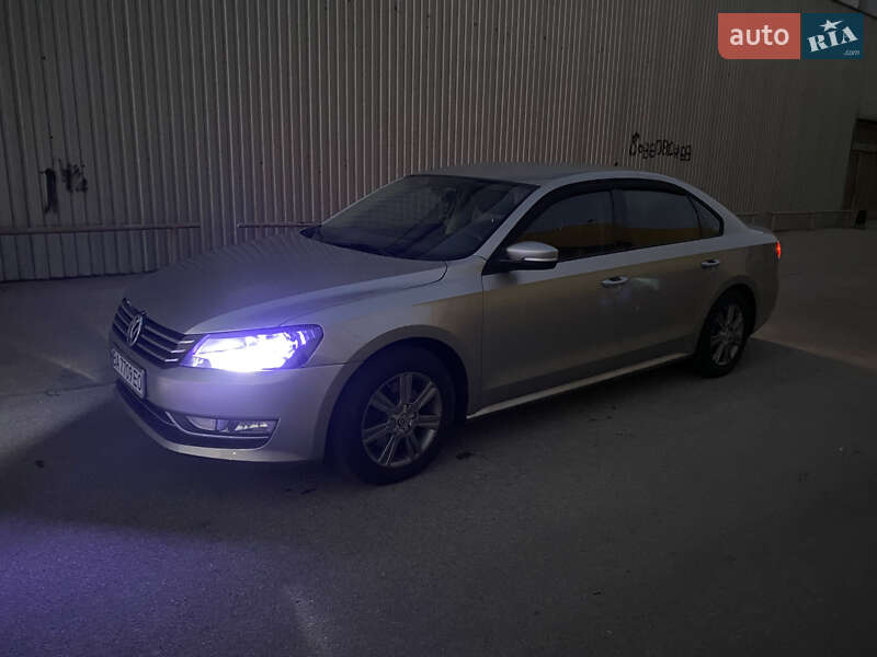 Седан Volkswagen Passat 2014 в Кропивницком фото Седан Volkswagen Passat 2014 в Кропивницком