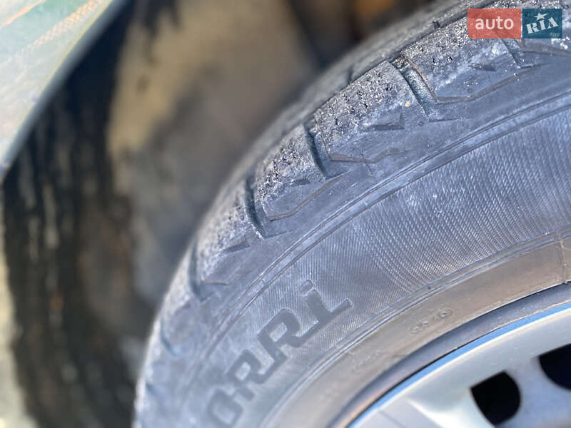 Седан Volkswagen Passat 1999 в Бориславе