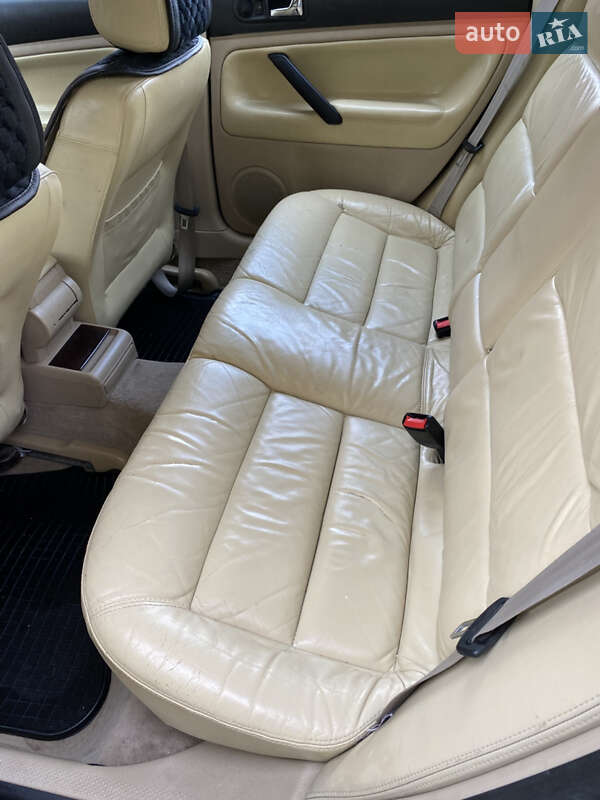 Седан Volkswagen Passat 1998 в Ивано-Франковске