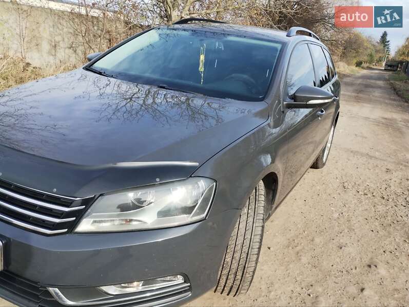 Универсал Volkswagen Passat 2011 в Львове