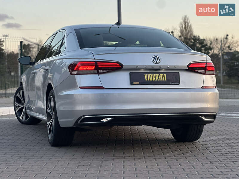 Седан Volkswagen Passat 2021 в Киеве