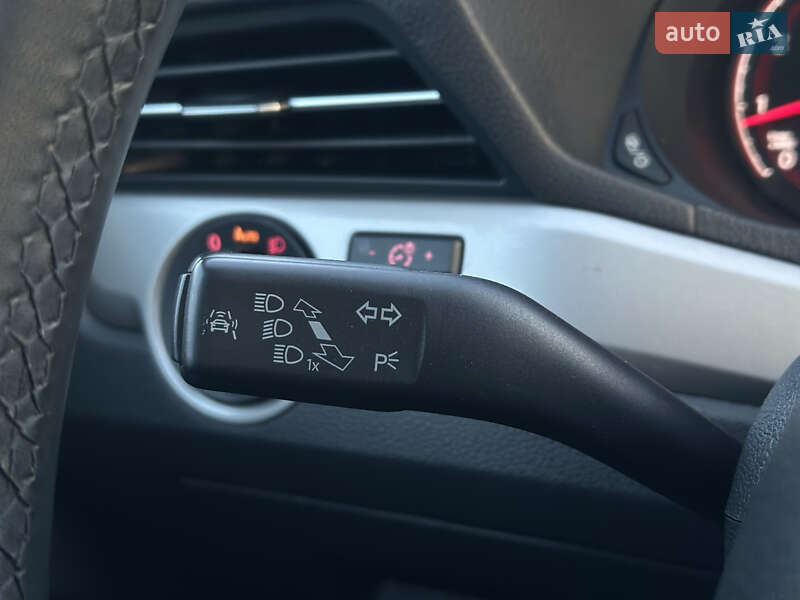 Седан Volkswagen Passat 2021 в Киеве