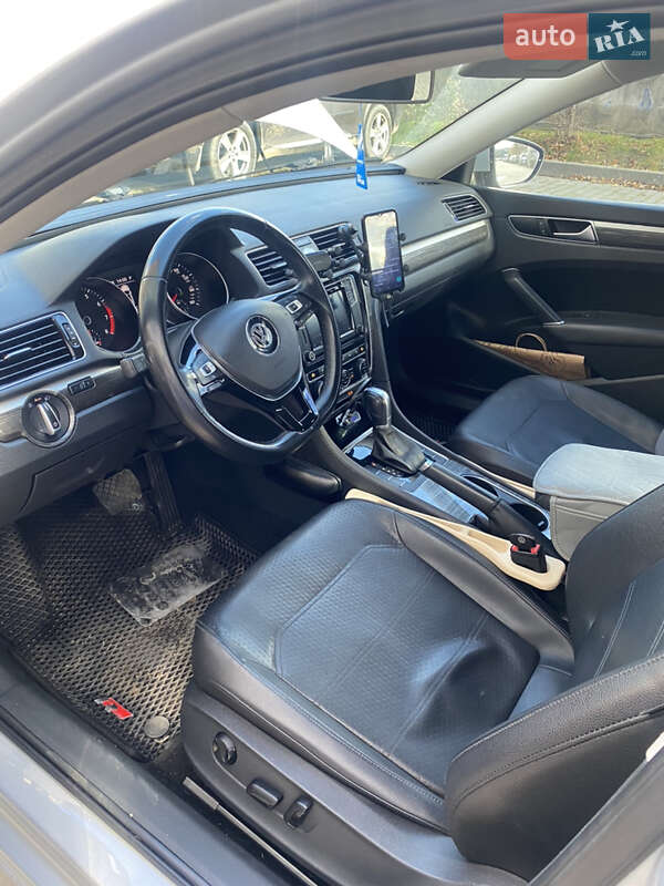 Седан Volkswagen Passat 2015 в Ивано-Франковске фото 5 Седан Volkswagen Passat 2015 в Ивано-Франковске