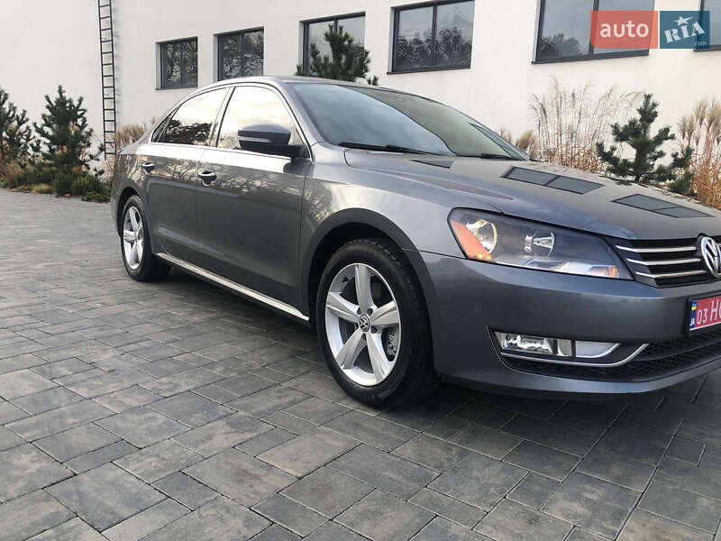 Седан Volkswagen Passat 2015 в Луцке