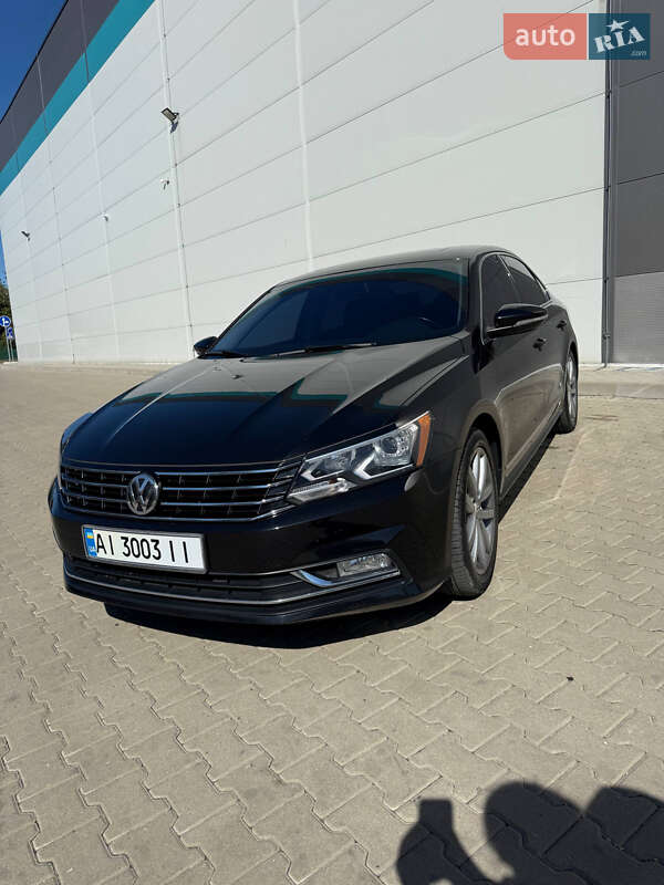 Седан Volkswagen Passat 2017 в Києві