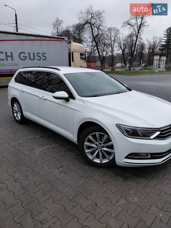 Универсал Volkswagen Passat 2016 в Дрогобыче