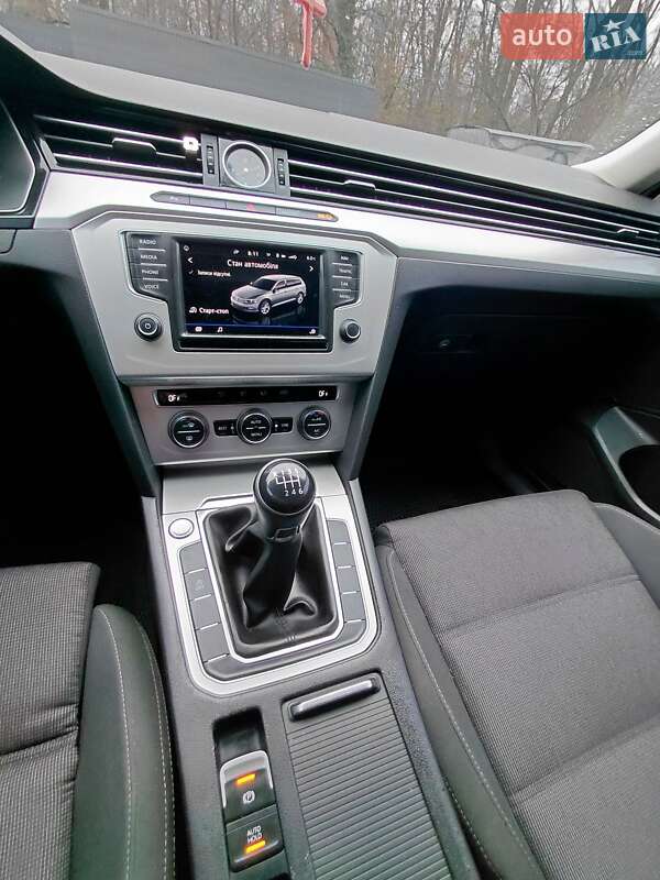 Универсал Volkswagen Passat 2016 в Дрогобыче