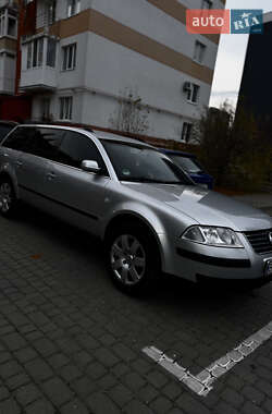 Универсал Volkswagen Passat 2002 в Львове