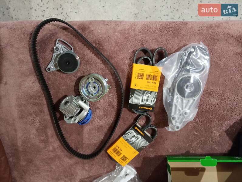 Универсал Volkswagen Passat 2004 в Львове