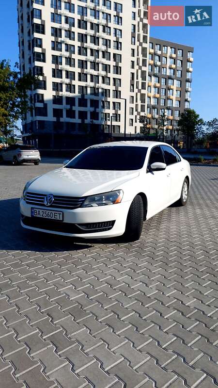 Седан Volkswagen Passat 2014 в Кропивницком