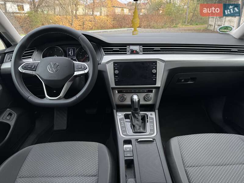 Универсал Volkswagen Passat 2021 в Сваляве