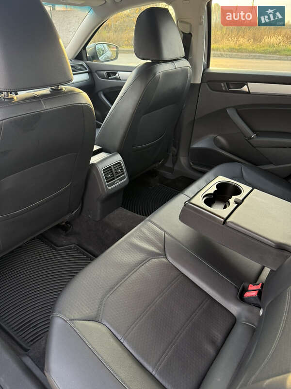 Седан Volkswagen Passat 2013 в Ковеле