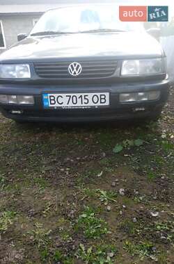 Седан Volkswagen Passat 1996 в Львове
