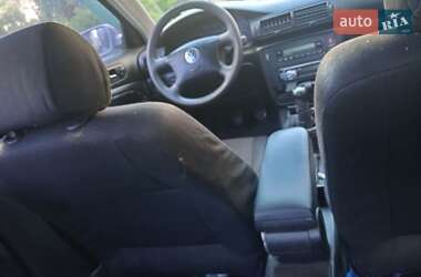 Седан Volkswagen Passat 1999 в Миргороде