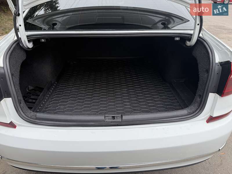 Седан Volkswagen Passat 2017 в Броварах