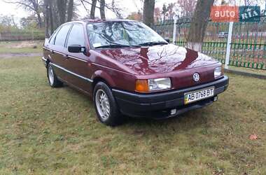 Седан Volkswagen Passat 1991 в Гайсину