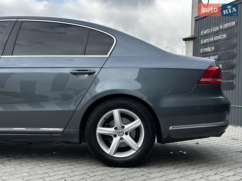 Седан Volkswagen Passat 2014 в Львове