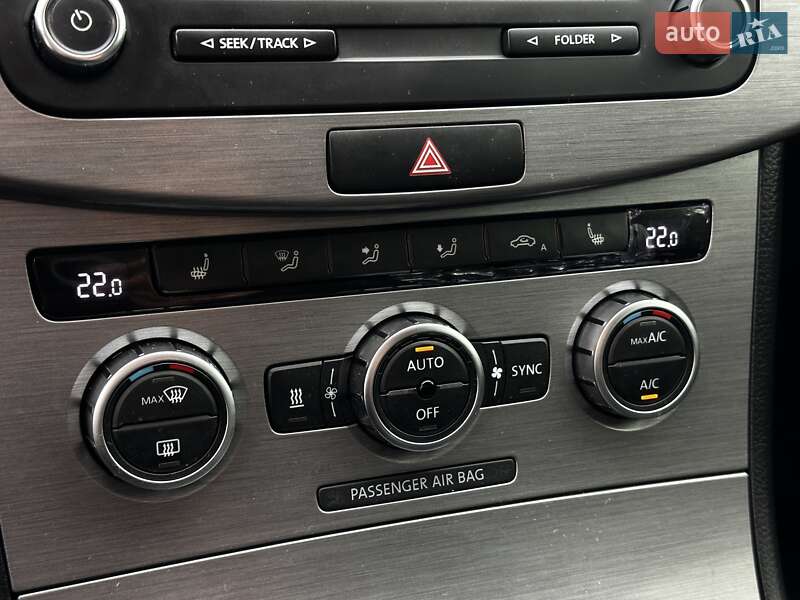 Седан Volkswagen Passat 2014 в Львове