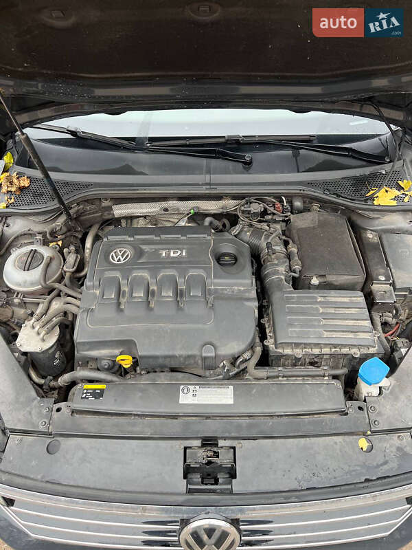 Седан Volkswagen Passat 2015 в Киеве фото 14 Седан Volkswagen Passat 2015 в Киеве