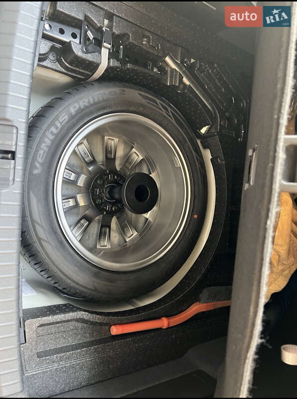 Седан Volkswagen Passat 2017 в Ивано-Франковске