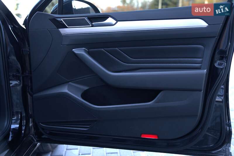 Універсал Volkswagen Passat 2020 в Полтаві