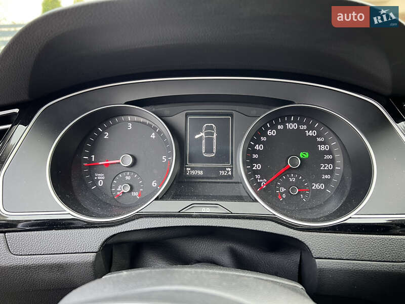 Универсал Volkswagen Passat 2015 в Львове фото 27 Универсал Volkswagen Passat 2015 в Львове