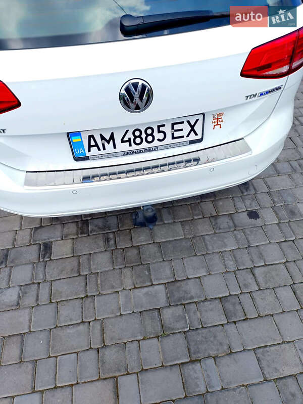 Универсал Volkswagen Passat 2016 в Брусилове