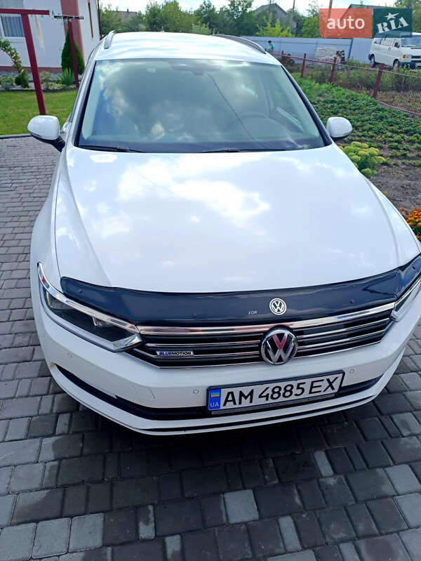 Универсал Volkswagen Passat 2016 в Брусилове