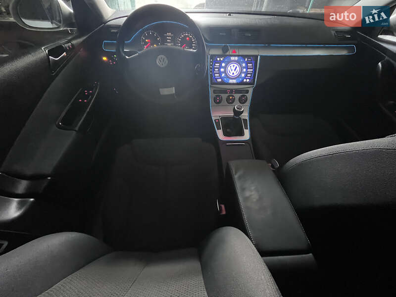 Седан Volkswagen Passat 2010 в Южноукраинске