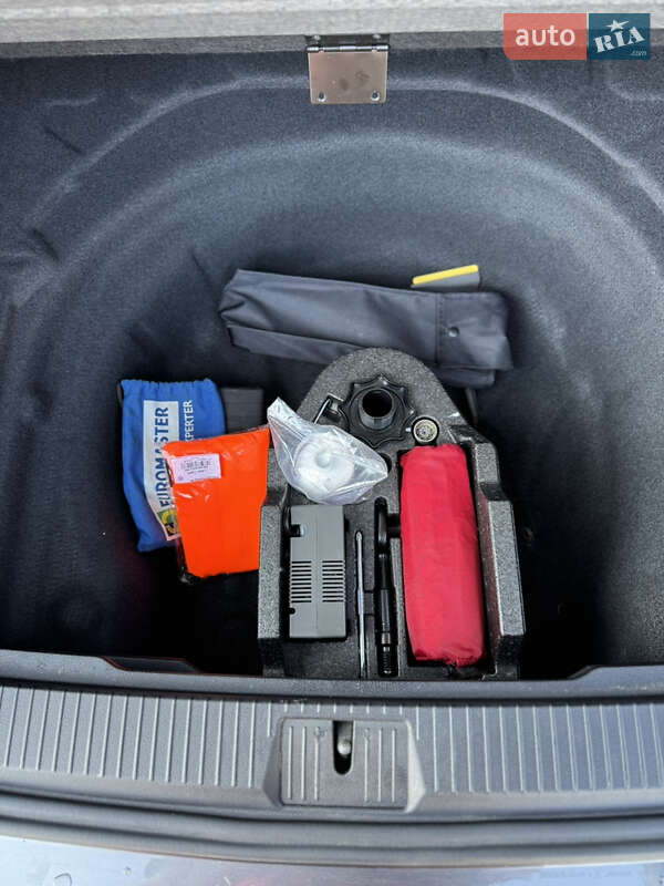 Универсал Volkswagen Passat 2017 в Почаеве