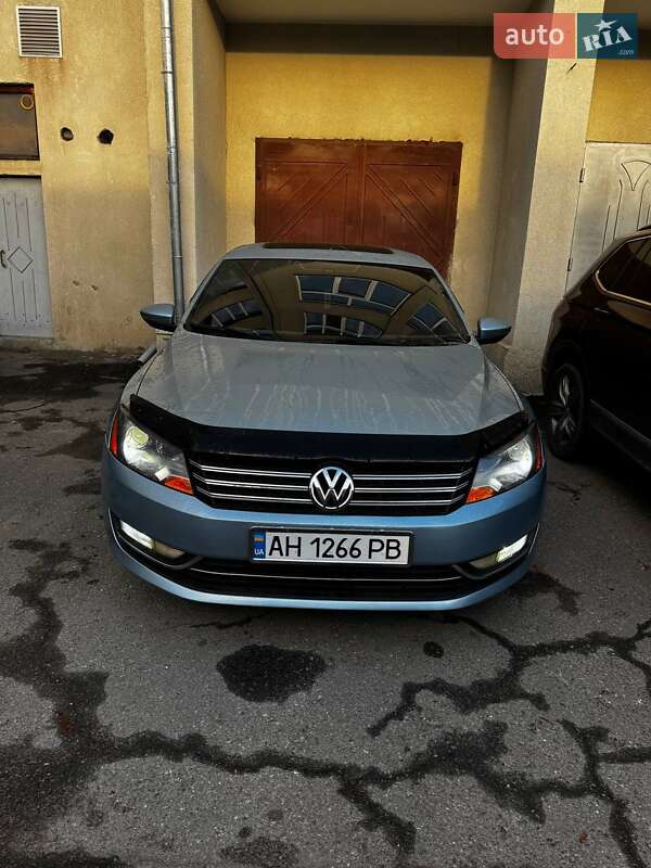 Volkswagen Passat 2011
