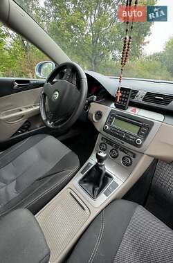 Универсал Volkswagen Passat 2006 в Львове