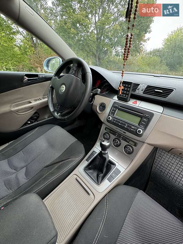 Универсал Volkswagen Passat 2006 в Львове
