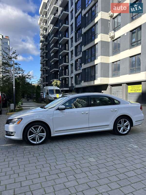 Седан Volkswagen Passat 2014 в Ивано-Франковске