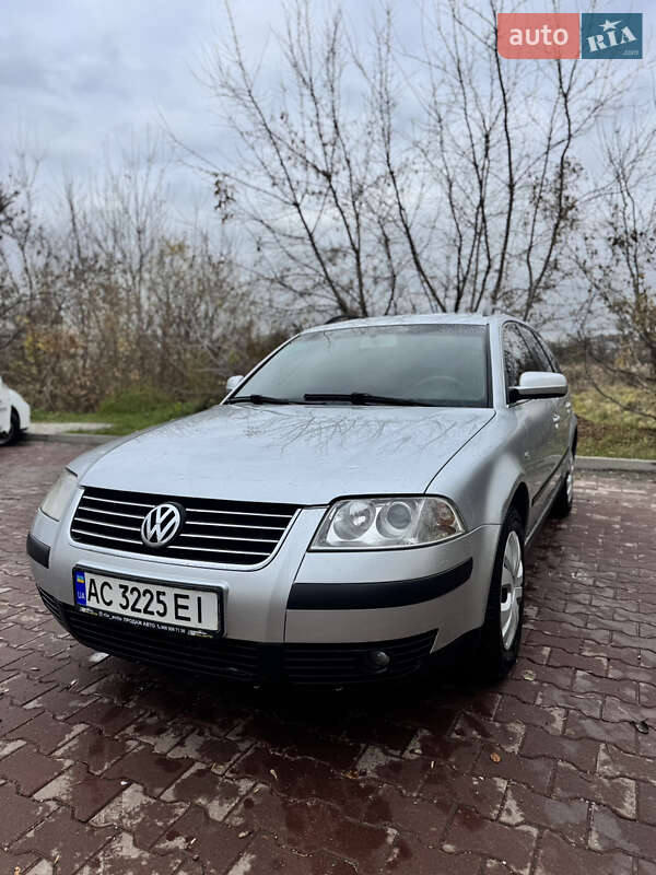 Універсал Volkswagen Passat 2001 в Рівному
