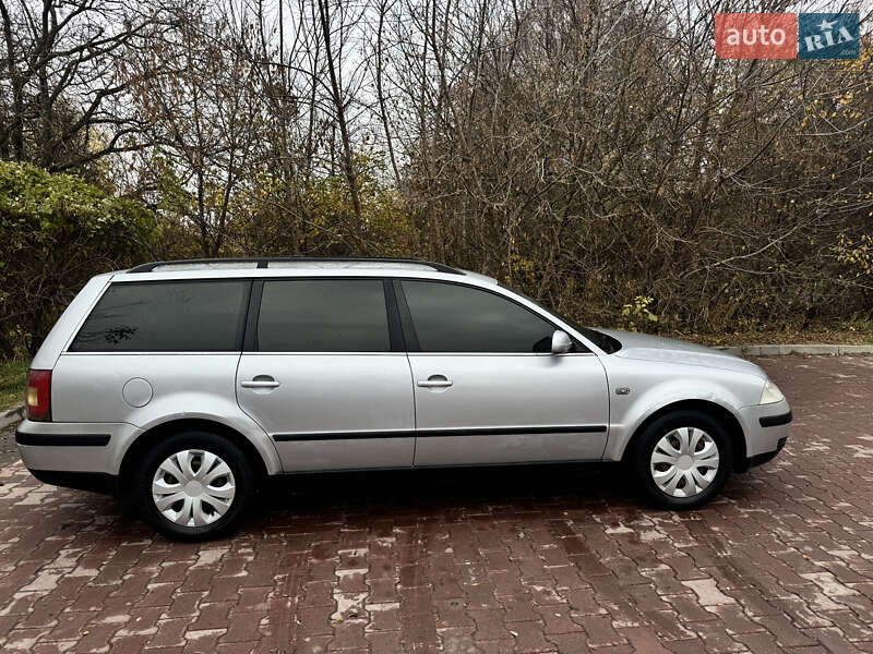 Універсал Volkswagen Passat 2001 в Рівному