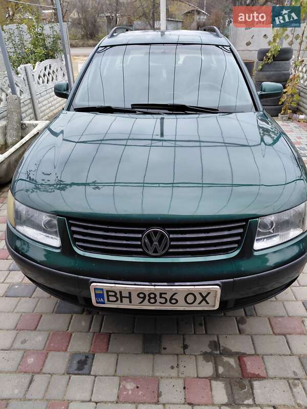 Універсал Volkswagen Passat 1999 в Великій Михайлівці