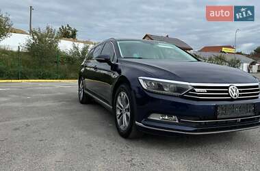 Универсал Volkswagen Passat 2016 в Хусте