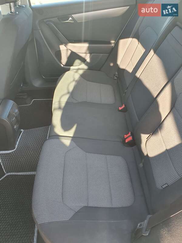 Универсал Volkswagen Passat 2010 в Городке фото 9 Универсал Volkswagen Passat 2010 в Городке