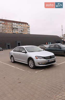 Седан Volkswagen Passat 2014 в Кривом Роге