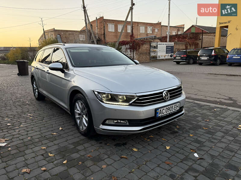 Универсал Volkswagen Passat 2016 в Луцке фото 3 Универсал Volkswagen Passat 2016 в Луцке