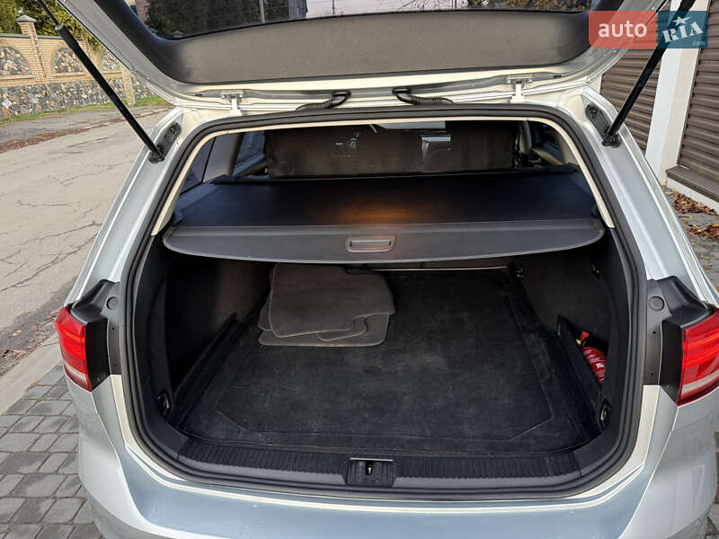 Универсал Volkswagen Passat 2016 в Луцке фото 15 Универсал Volkswagen Passat 2016 в Луцке