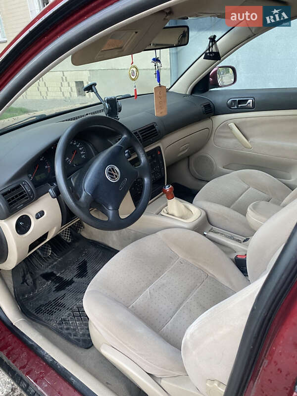 Універсал Volkswagen Passat 1998 в Самборі