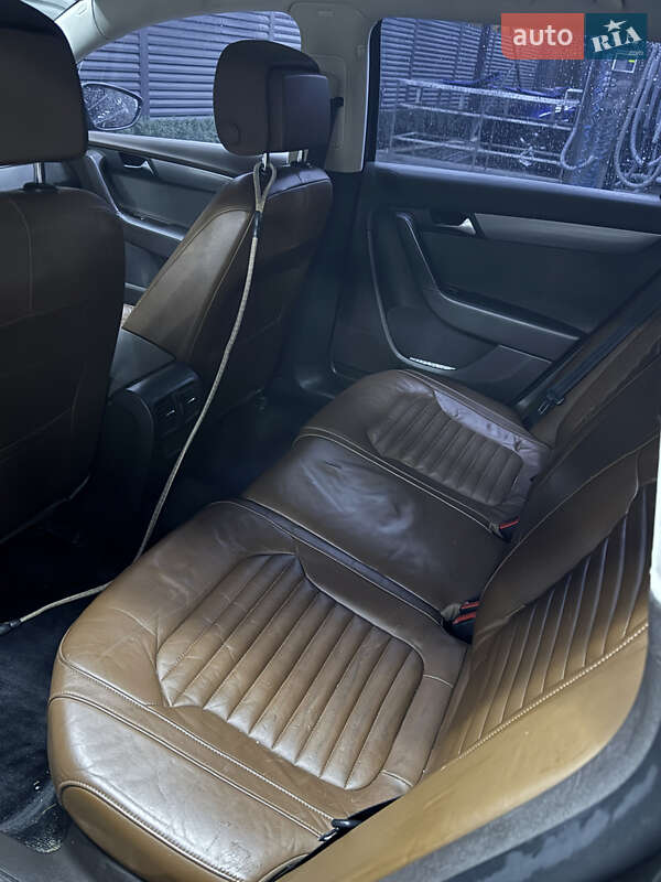 Универсал Volkswagen Passat 2013 в Черкассах