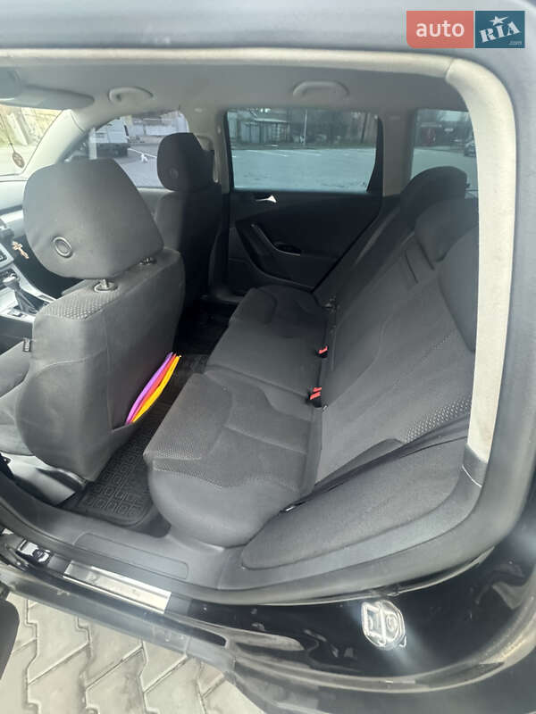 Универсал Volkswagen Passat 2010 в Чутове фото 10 Универсал Volkswagen Passat 2010 в Чутове