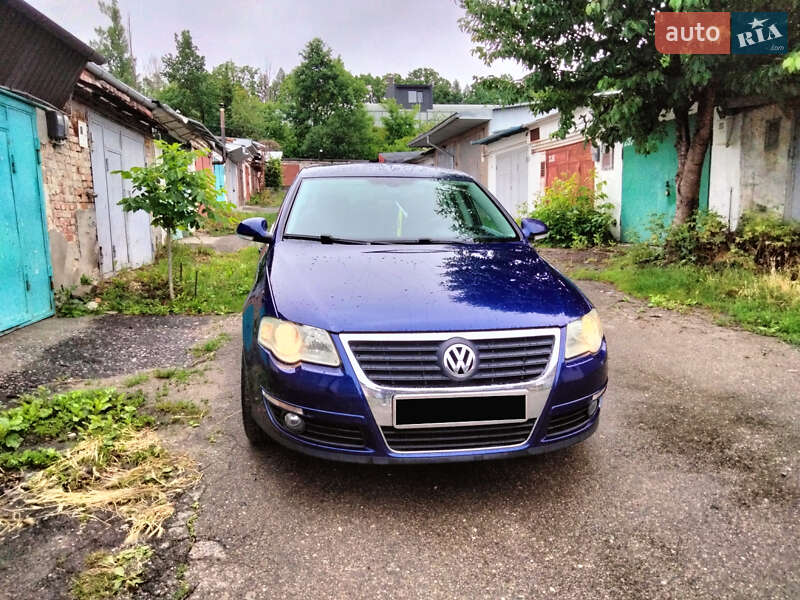 Седан Volkswagen Passat 2005 в Валках