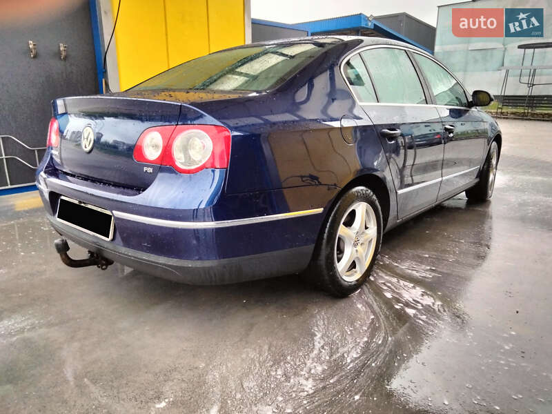 Седан Volkswagen Passat 2005 в Валках