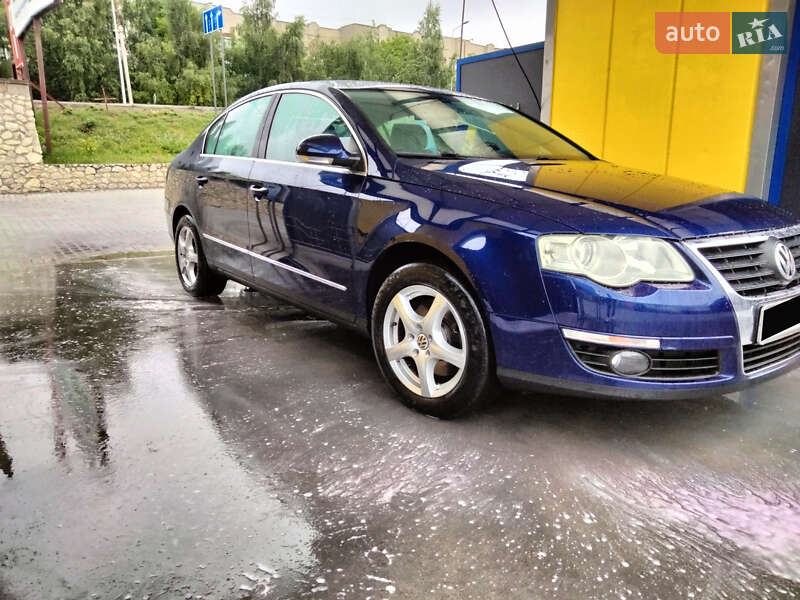 Седан Volkswagen Passat 2005 в Валках